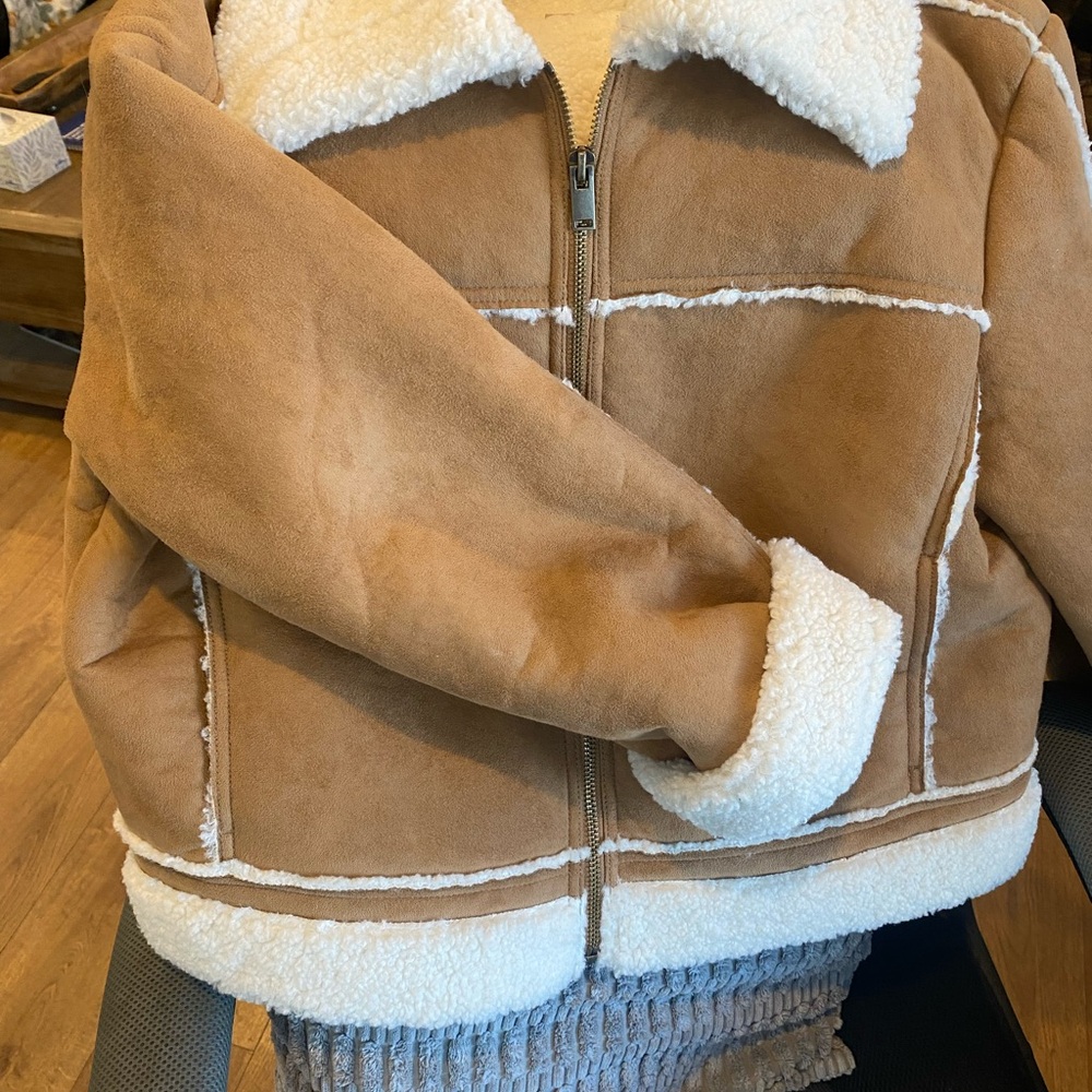 LOFT Cream Shearling Jacket - Picture 3 of 4